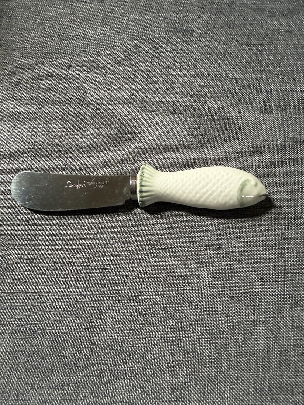 Vintage Shafford Fish-Handle Butter Knife - White Porcelain Handle (Set of 4) - Picture 4 of 9